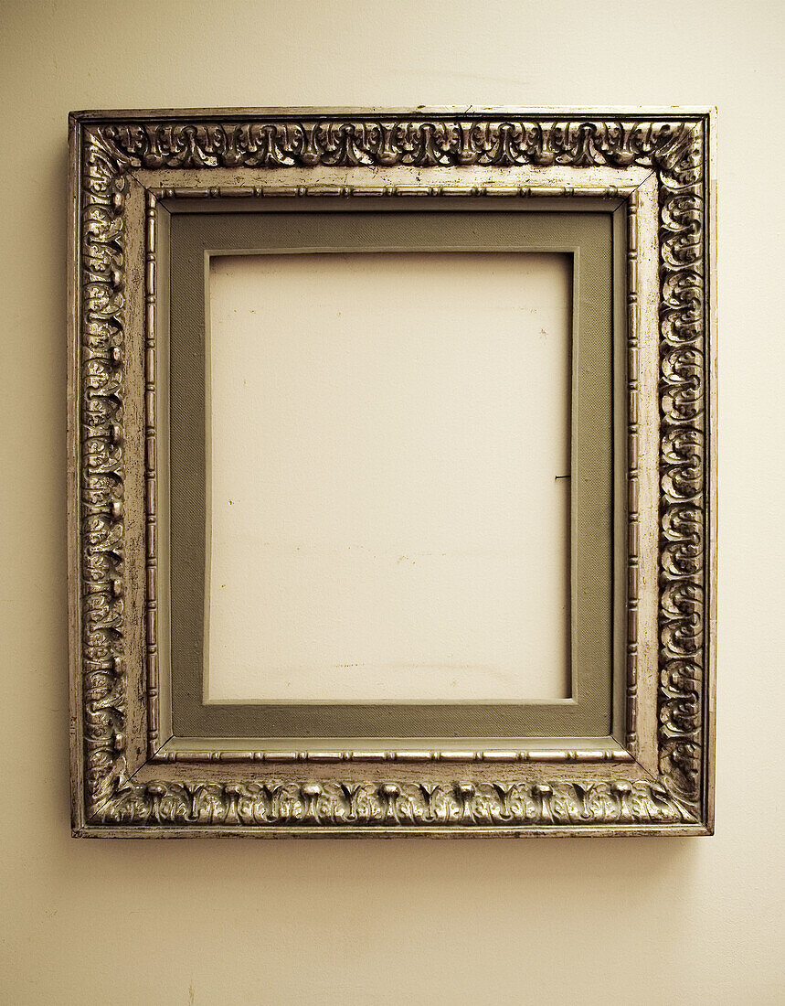  Antique, Antiques, Antiquities, Color, Colour, Concept, Concepts, Elegance, Elegant, Empty, Frame, Frames, Geometry, Golden, Indoor, Indoors, Inside, Interior, No one, Nobody, Object, Objects, One, Painting, Paintings, Square, Squares, Thing, Things, Ver