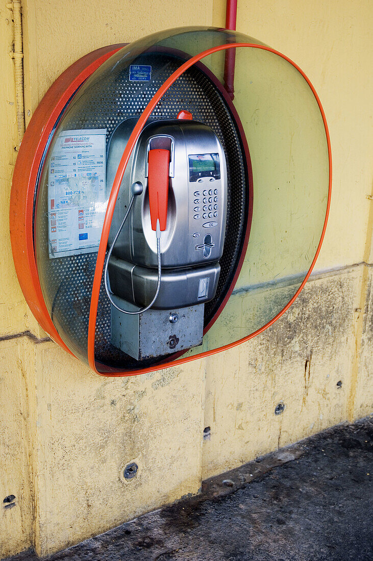  Booth, Booths, Cities, City, Close up, Close-up, Closeup, Color, Colour, Communication, Communications, Daytime, Exterior, Modern, Nobody, Outdoor, Outdoors, Outside, Pay phone, Payphone, Phone, Phones, Public telephone, Street, Streets, Telecommunicatio