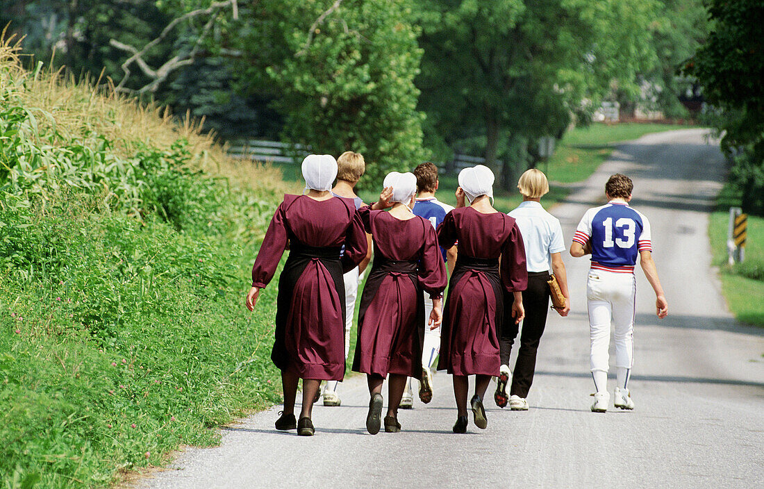 Amish girls walking. Pennsylvania, USA