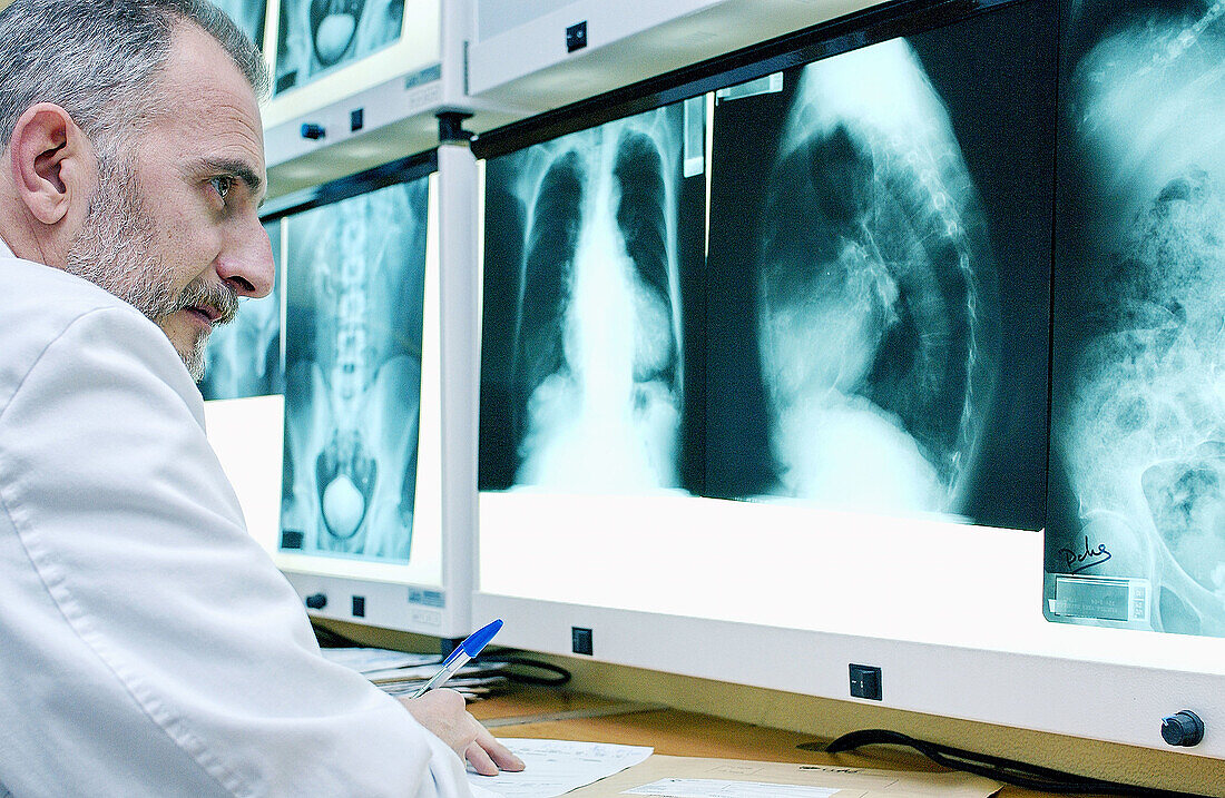 Medical imaging for diagnosis at hospital