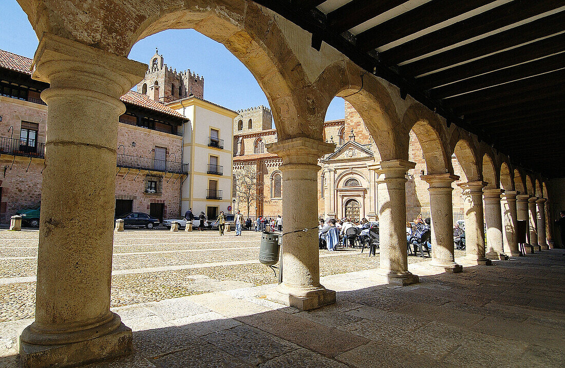 Plaza Mayor (Hauptplatz), Renaissance-Architektur aus dem 15. Jahrhundert. Sigüenza. Provinz Guadalajara, Spanien