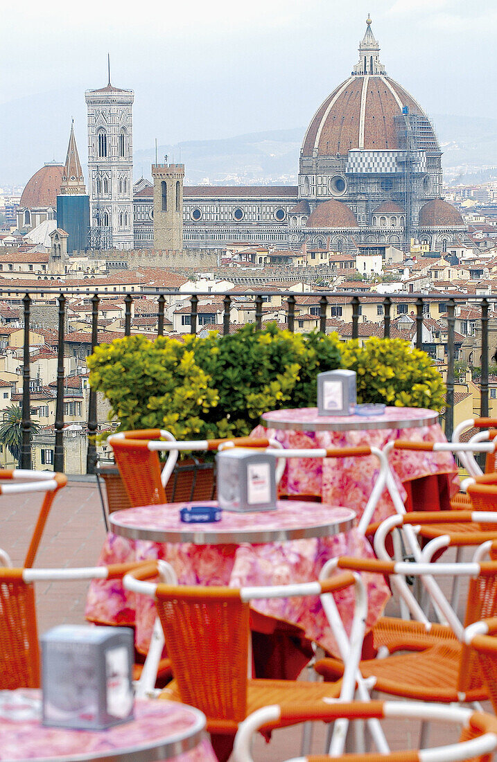 Der Dom von der Piazzale Michelangelo aus gesehen. Florenz. Toskana, Italien