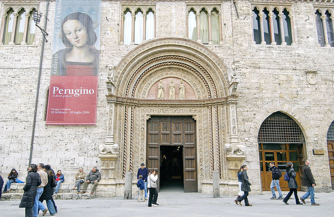 Palazzo dei Priori (auch Palazzo Comunale, Rathaus) mit der Nationalgalerie von Umbrien auf der Piazza Quattro Novembre. Perugia. Umbrien, Italien