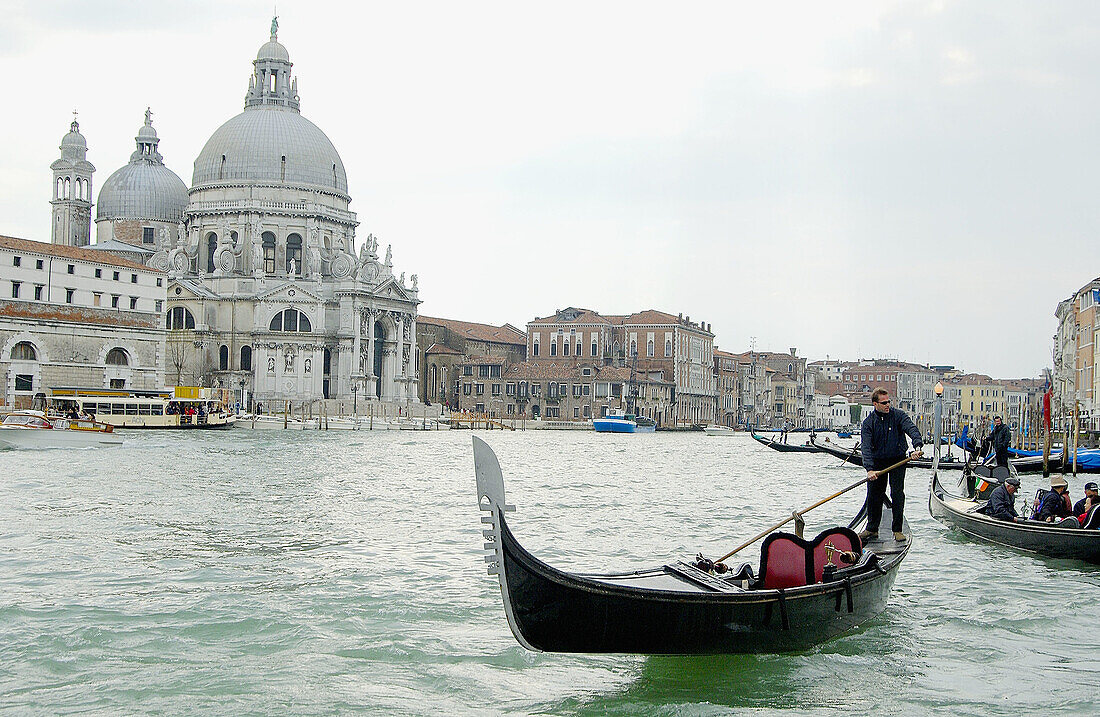 Kirche Santa Maria della Salute vor dem Canal Grande. Venedig. Venetien, Italien