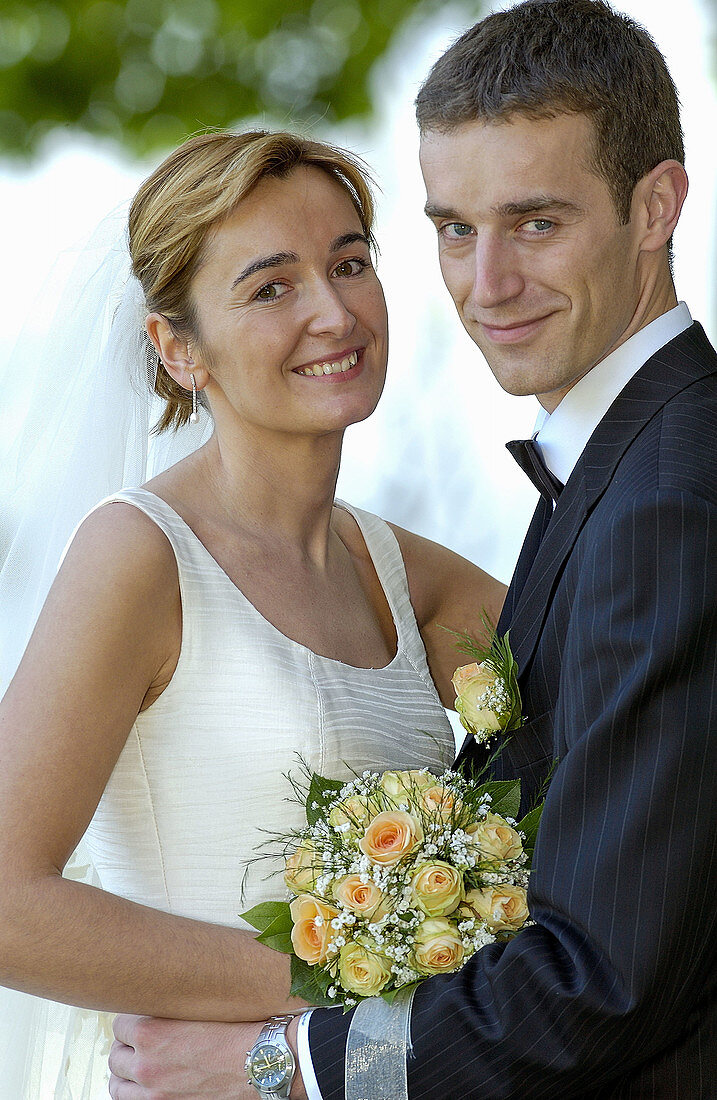 Bridal bouquets, Bridal couple, Bride, Bridegroom, Bridegrooms, Brides, Caucasian, Caucasians, Color