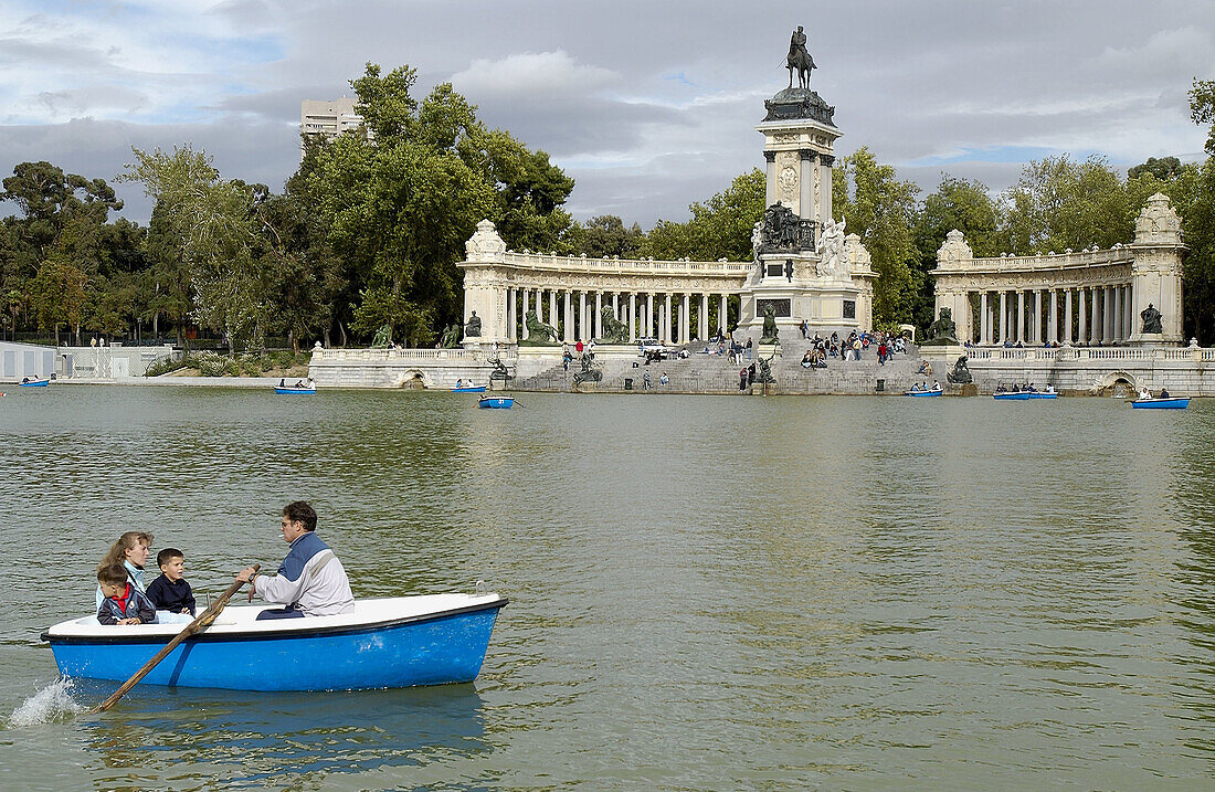 Parque del Buen Retiro. Monument to king Alfonso XII at background. Madrid. Spain