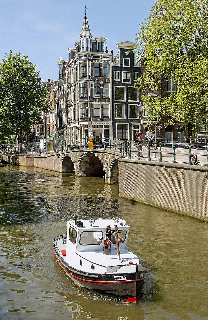 Canal, Grimburgwal. Amsterdam, Netherlands