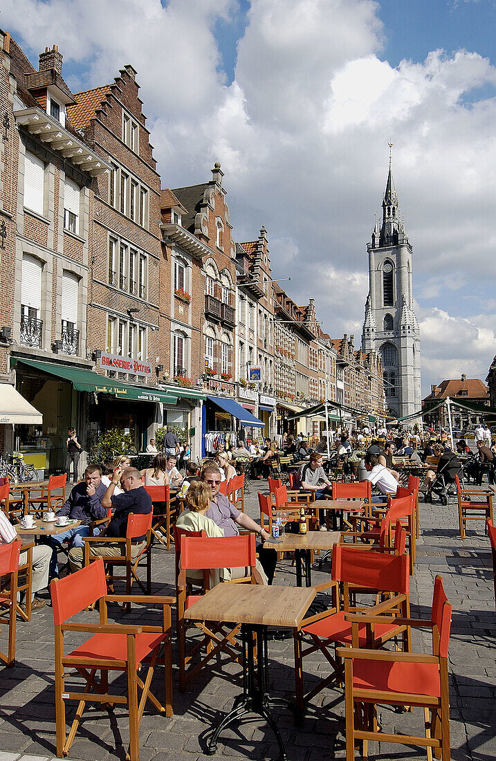 Beffroi (Glockenturm) Turm auf dem Grand Place. Tournai. Hennegau, Belgien