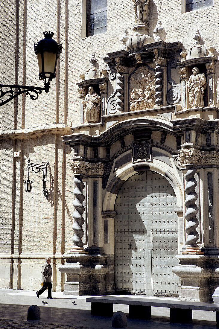 Church and square of San Felipe, Zaragoza. Aragón, Spain