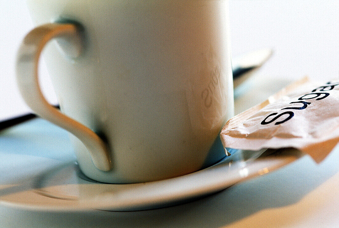  Detail, Details, Farbe, Gegenstand, Gegenstände, Getränk, Getränke, Henkel, Horizontal, Innen, Kaffee, Konzept, Konzepte, Nahaufnahme, Nahaufnahmen, Sachaufnahme, Stilleben, Sugar, Tasse, Tassen, Zucker, B75-202816, agefotostock 