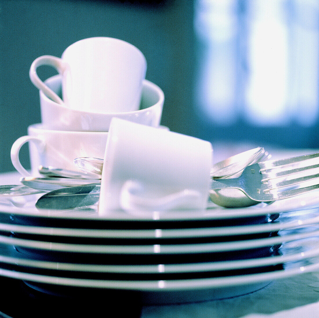  Clean, Close up, Close-up, Closeup, Color, Colour, Concept, Concepts, Cup, Cups, Cutlery, Dish, Dishes, Fork, Forks, Heap, Heaped, Heaps, Indoor, Indoors, Inside, Interior, Object, Objects, Pile, Piled up, Piles, Plate, Plates, Ready, Square, Stack, Stac