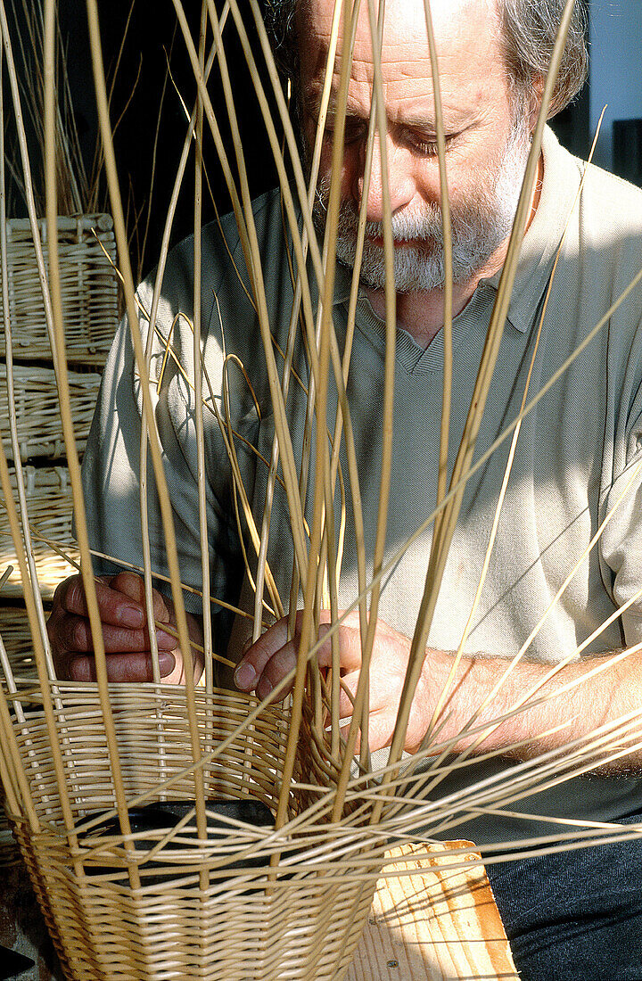 Traditional basketworks. Villaines-les-Rochers. Val-de-Loire, France