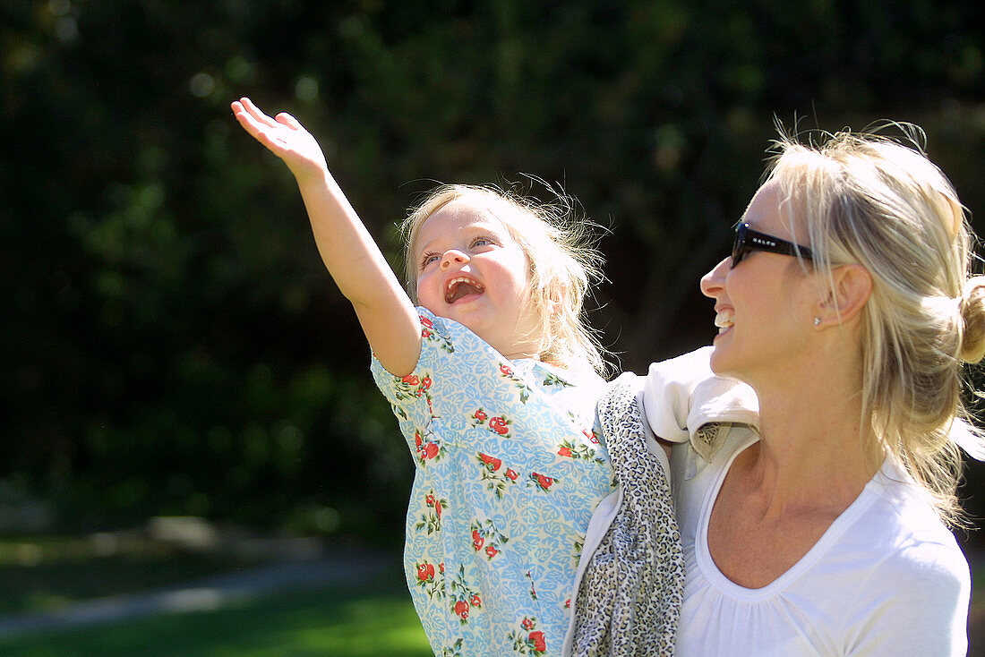 ucasian, Caucasians, Child, Childhood, Children, Color, Colour, Contemporary, Daughter, Daughters, Daytime, Emotion, Emotions, Expressive, Expressiveness, Exterior, Exuberance, Exuberant, Eyeglasses