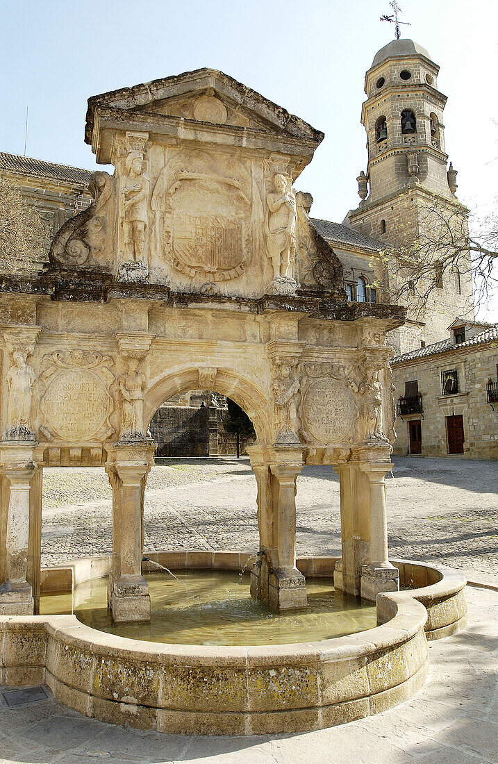 Santa María-Brunnen und Platz. Baeza. Provinz Jaén. Spanien