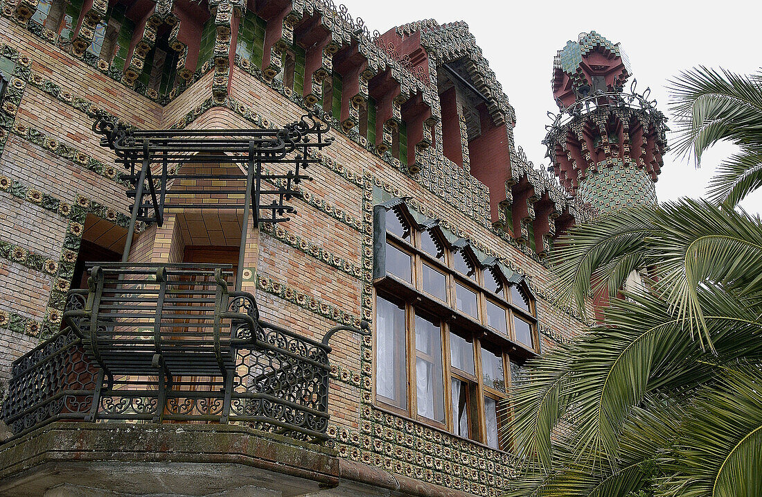 El Capricho von Gaudí (erbaut 1885). Comillas. Kantabrien, Spanien