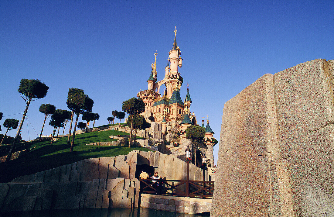 Cinderella s castle, Eurodisney. Paris. France