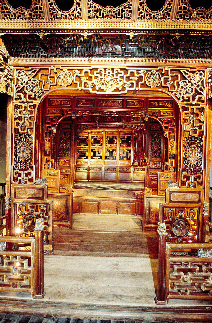 Luxury ancient beds from notables houses. Wushen. Zhejiang province, China