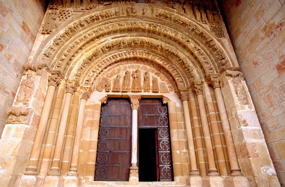 Kloster von Leyre (XII. Jahrhundert). Navarra. Spanien