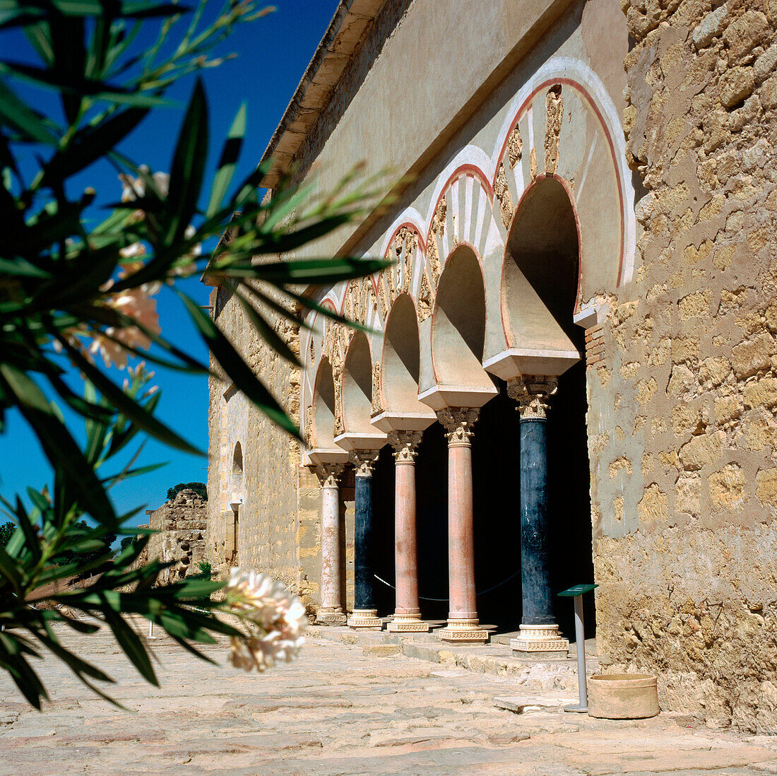 Ruinen des Palastes von Abd al-Rhaman III. Medina Azahara. Provinz Cordoba. Andalusien. Spanien