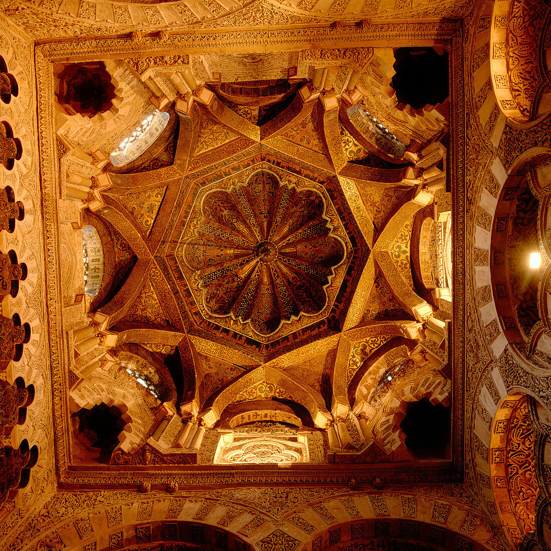 Gewölbe des Mihrab. Große Moschee von Córdoba. Andalusien. Spanien