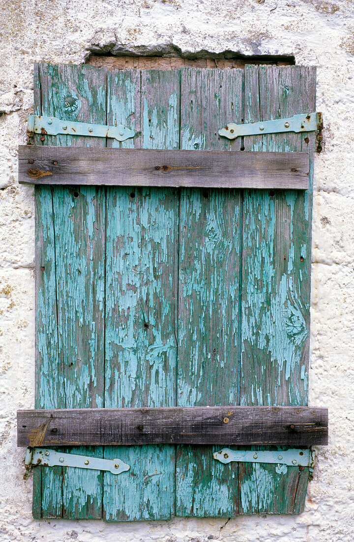 Aged, Architecture, Close up, Close-up, Closed, Closeup, Color, Colour, Concept, Concepts, Country, Countryside, Daytime, Detail, Details, Exterior, Facade, Façade, Facades, Façades, House, Houses, Old, One, Outdoor, Outdoors, Outside, Vertical, Window