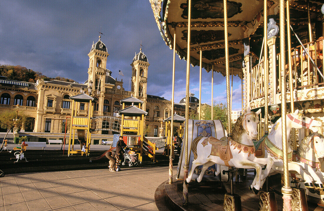 Alderdi Eder Park & Rathaus. San Sebastián-Donostia. Guipúzcoa. Euskadi. Spanien