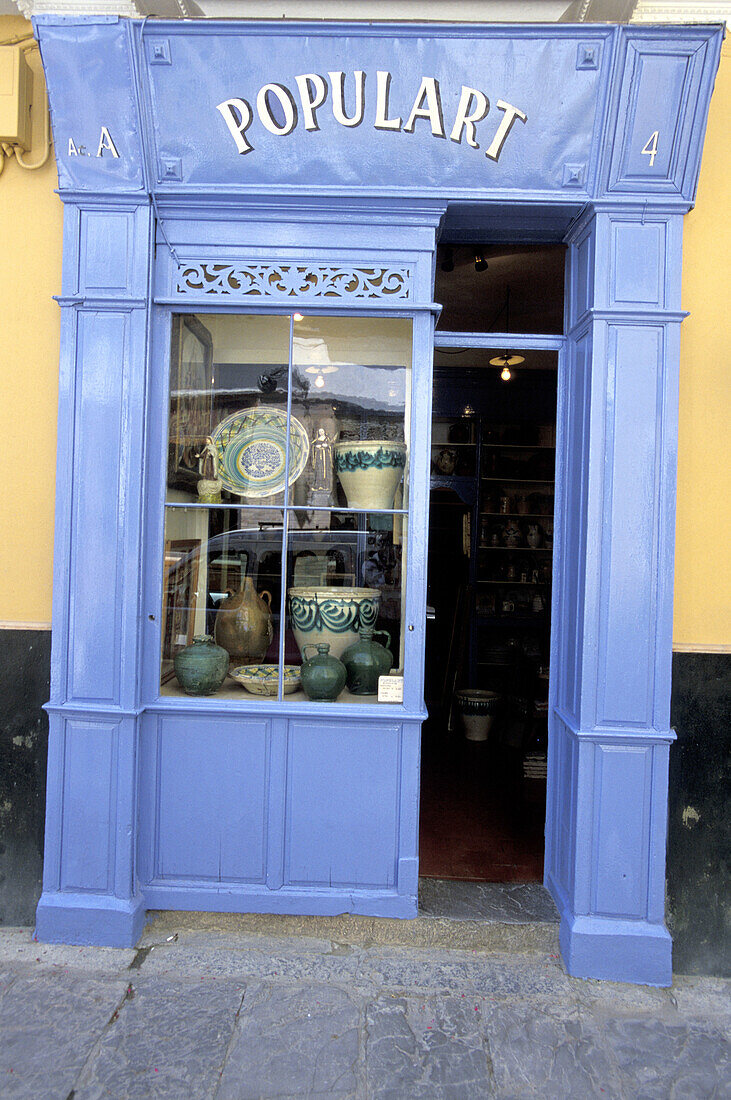 Handicrafts shop. Sevilla, Spain