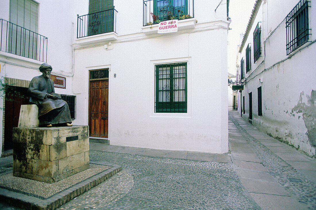 Monument to Jewish philosopher Maimonides in the judería (Jewish quarter). Córdoba. Spain