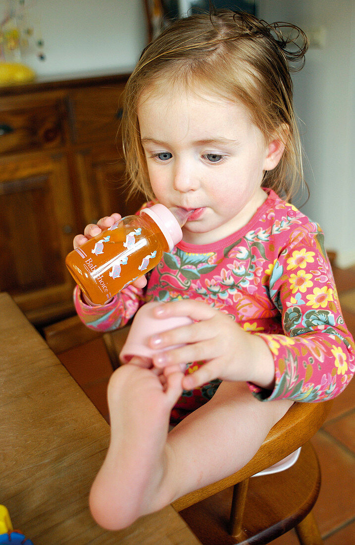 aired, Feeding bottle, Feeding bottles, Feet, Female, Foot, Full-body, Full-length, Girl, Girls, Huma