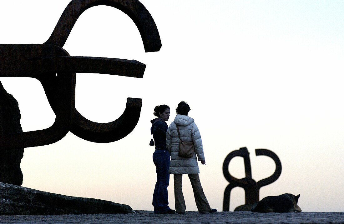 Peine de los vientos , Skulptur von Eduardo Chillida. San Sebastian. Spanien