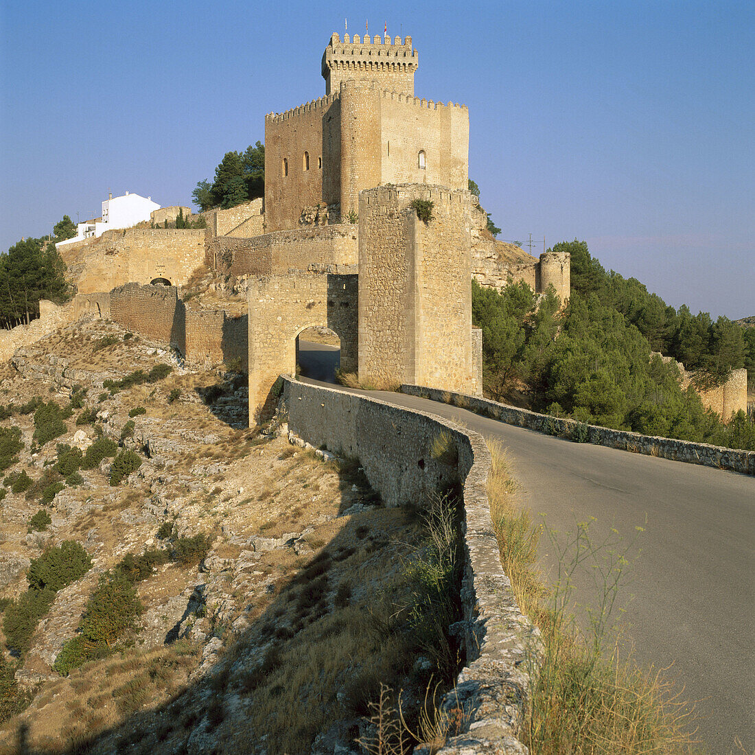 Schloss Marques de Villena (heute Parador Nacional, ein staatliches Hotel), Alarcón, Provinz Cuenca, Kastilien-La Mancha, Spanien