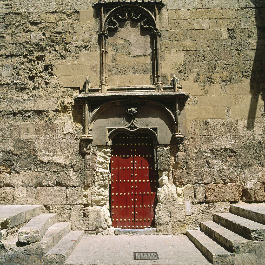 Westfassade der Großen Moschee (10. Jahrhundert), Torrijos-Straße. Cordoba. Andalusien, Spanien