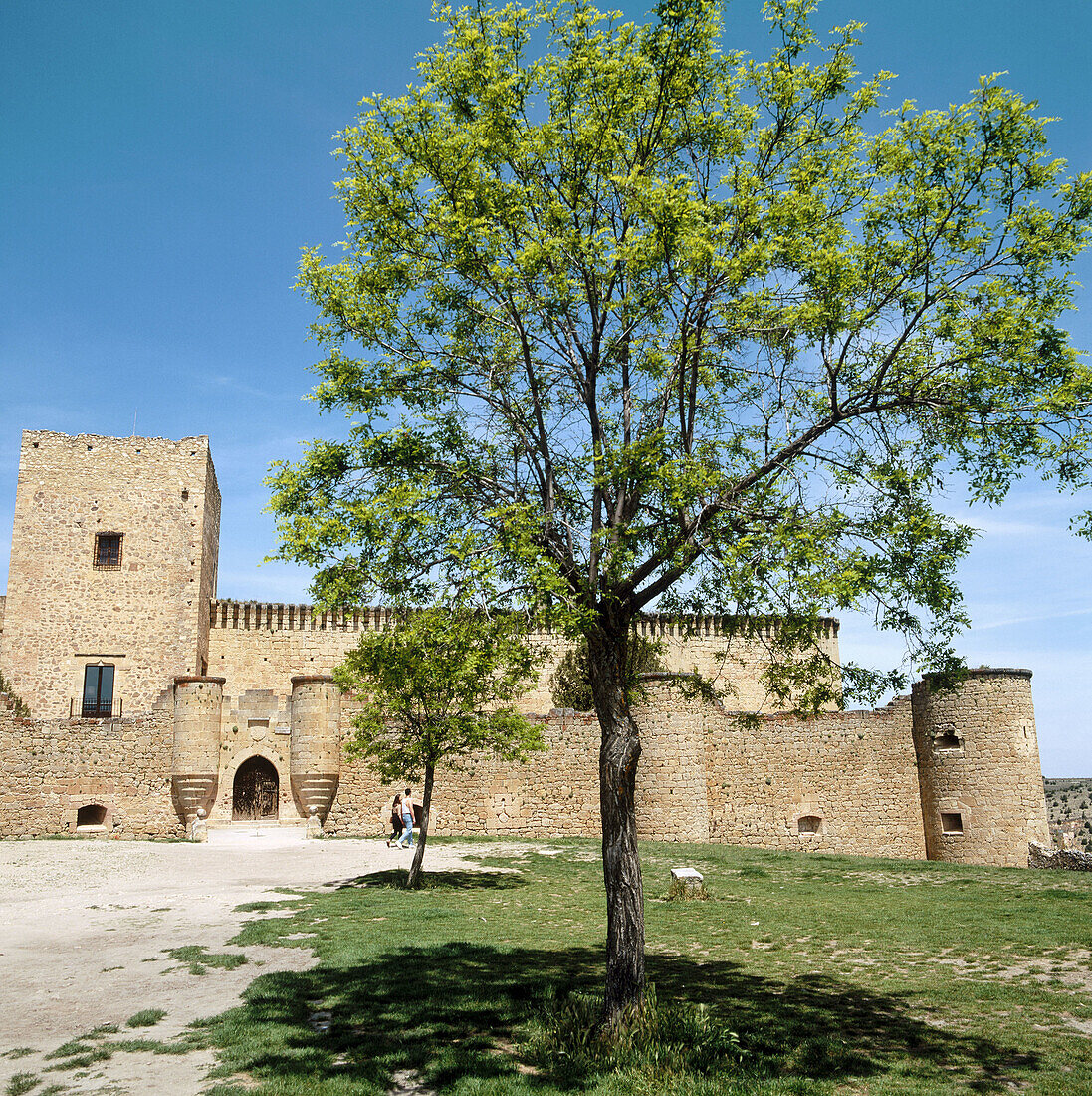 Burg aus dem 15. Jahrhundert, Pedraza de la Sierra, Provinz Segovia, Spanien