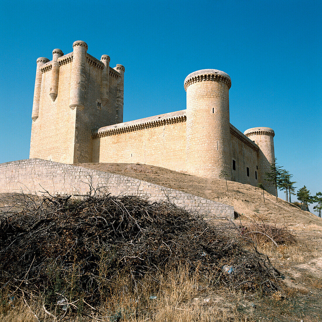 Burg aus dem 15. Jahrhundert. Torrelobatón. Provinz Valladolid, Spanien