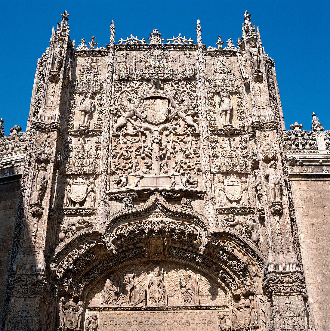 Platereske Fassade des Colegio de San Gregorio - jetzt Museo Nacional de Escultura (Nationales Museum für Bildhauerei). Valladolid, Spanien