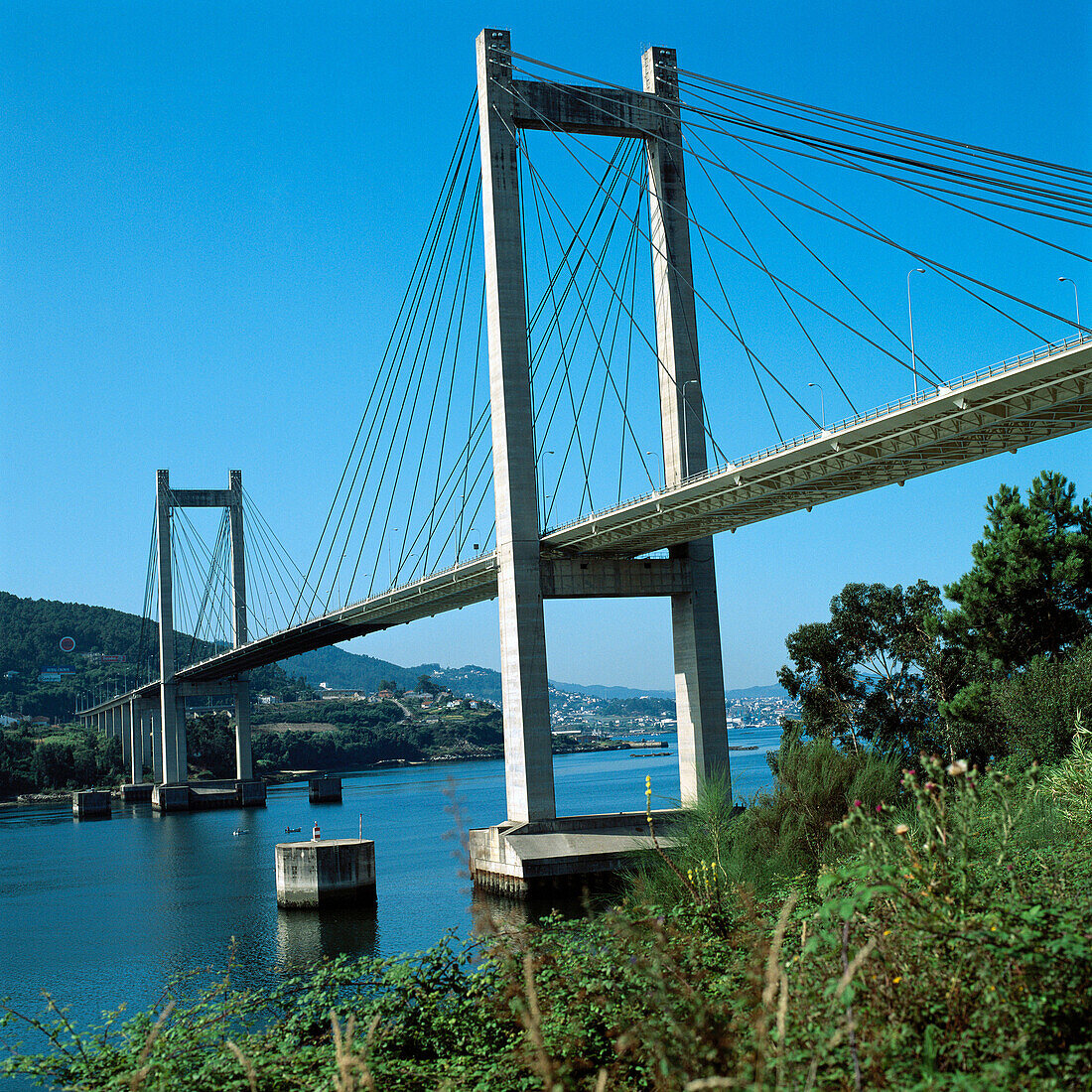 Rande-Brücke über die Ria von Vigo (Flussmündung), Provinz Pontevedra, Galicien, Spanien