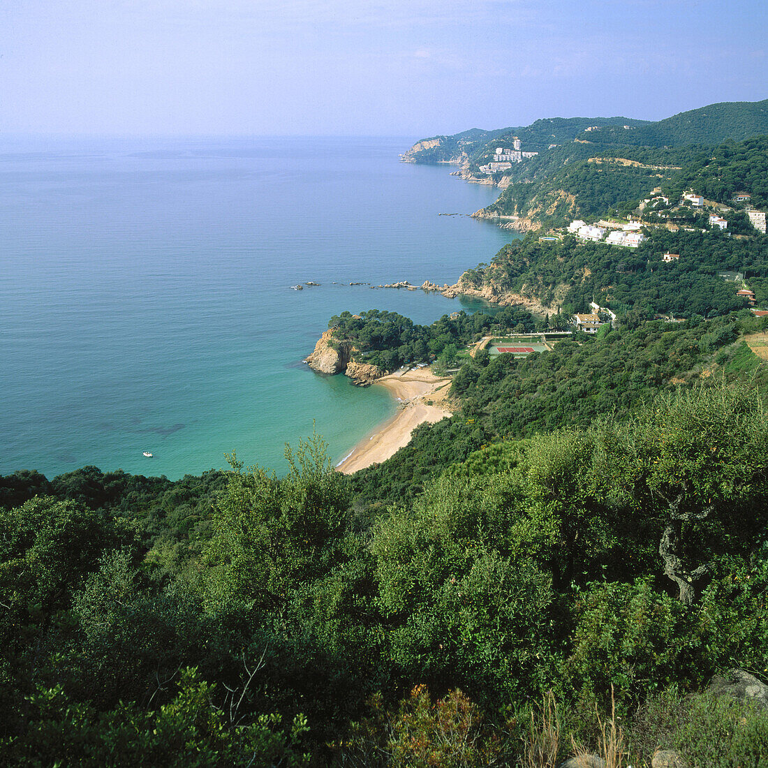 Küstenlinie zwischen Tossa de Mar und Sant Feliu. Costa Brava, Provinz Girona, Spanien