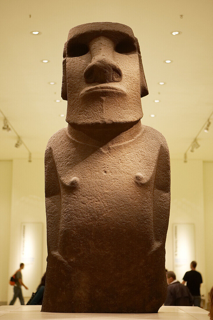 Hoa Hakananai a, aus Orongo, Osterinsel Rapa Nui, Polynesien, The British Museum. London. England. UK.