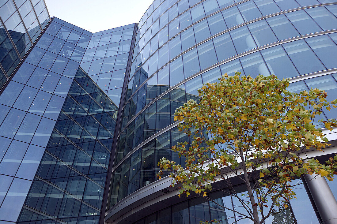 Southwark Crown Court, office buildings, London. England, UK