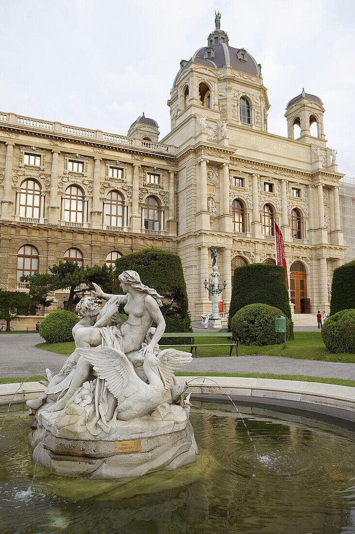 Kunsthistorisches Museum (Museum of Art History) at Maria-Theresien-Platz, Vienna. Austria