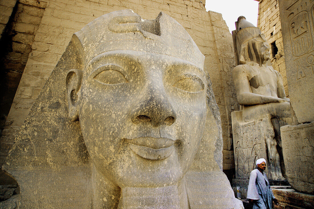 State of Ramses II. Luxor (ancient egyptian city of Thebes). East Bank of the Nile. Egypt