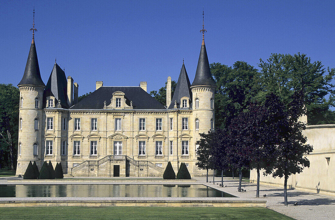 Château Pichon-Longueville (Pauillac). Grand Cru Classé. Médoc. Bordeaux. France