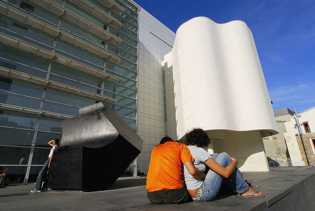 MACBA, Museum of Contemporary Art (1987-95, by Richard Meier). Barcelona. Spain