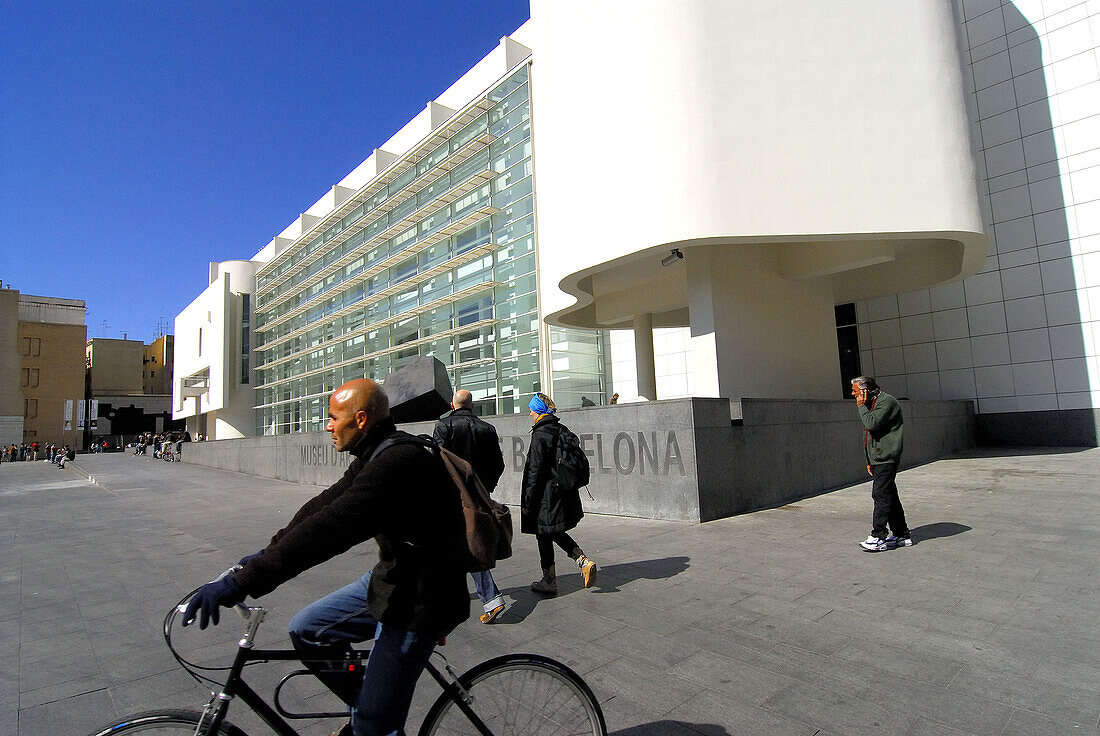 MACBA (Museum of Contemporary Art).1987-95. Richard Meier. Barcelona. Catalonia. Spain