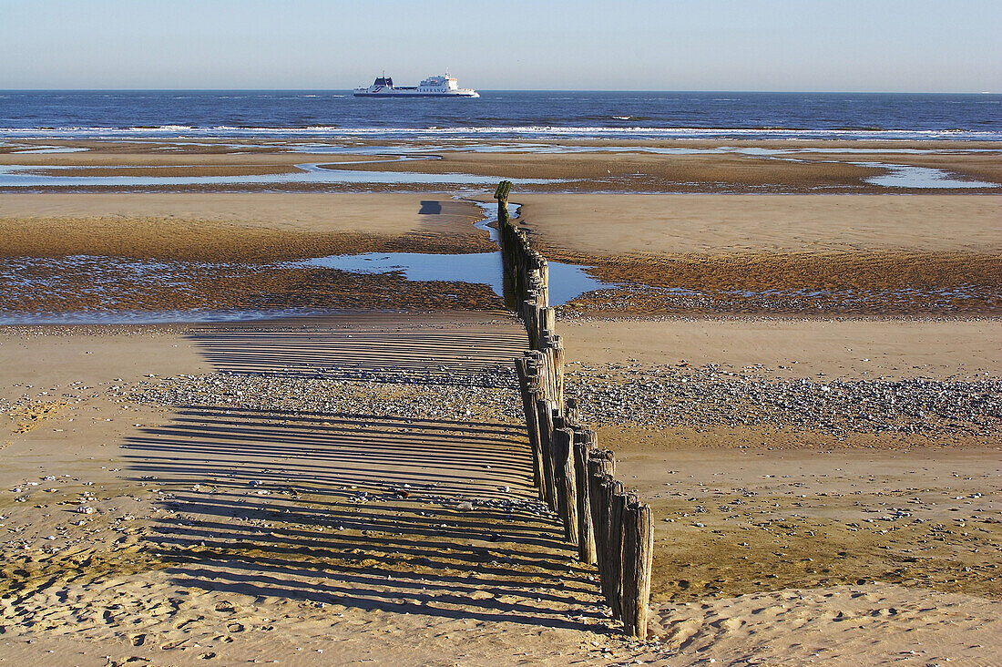 Fähre Seafrance auf dem Ärmelkanal bei Calais, Straße von Calais, Dept. Pas-de-Calais, Picardie-Nord, Frankreich, Europa