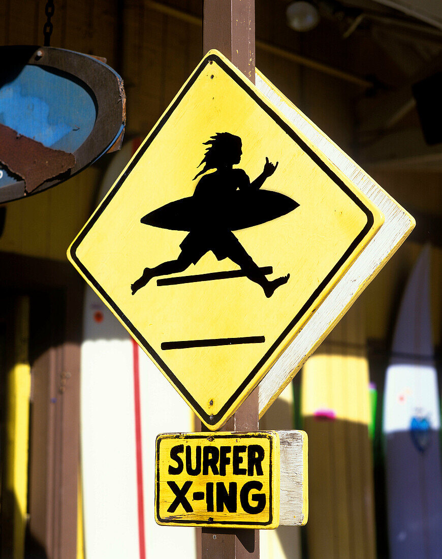 Sign, hale iwa , North shore, oahu, hawaii, USA.