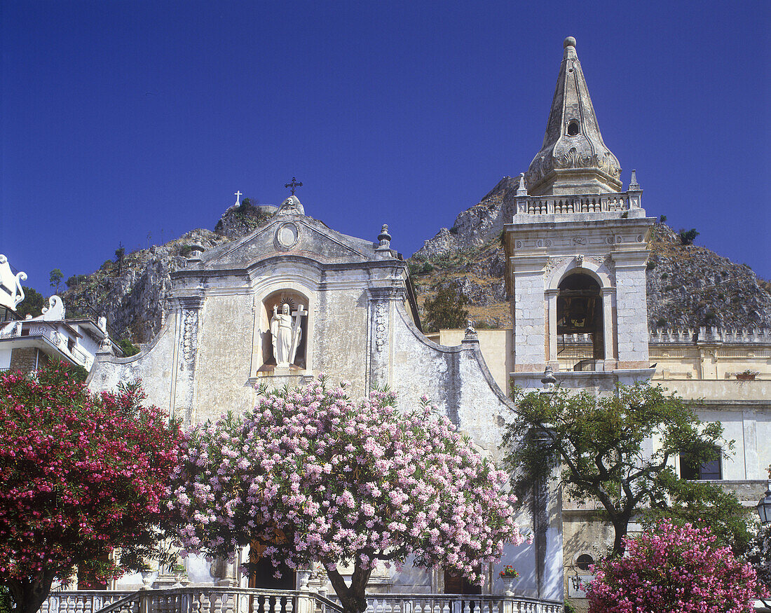 Spring blossoms, San joseph, Place ix aprile, taormina, Sicily, Italy.