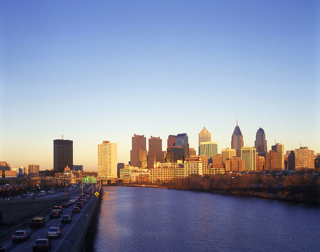 River schuylkill, Downtown skyline, Philadelphia, Pennsylvania, USA.