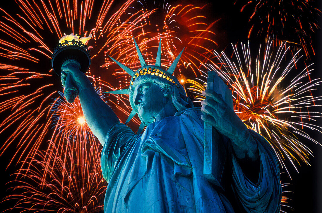 Fireworks, Statue of liberty, New York, USA.