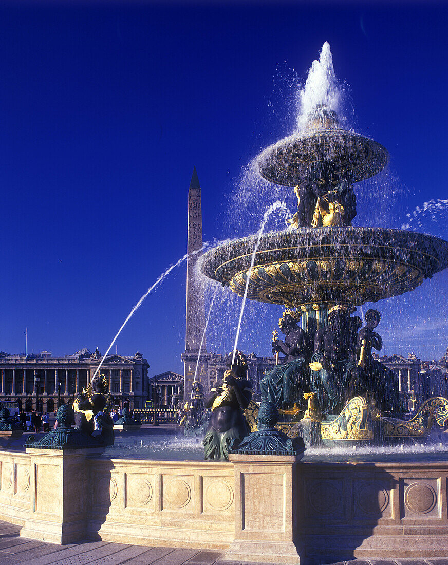 Fountain, Place de la concorde, Paris, France.